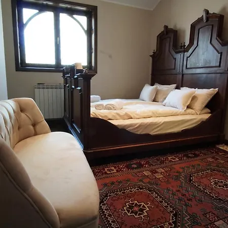 Marija Delux 3 *